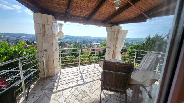 Eladó családi ház, Egerben 139 M Ft, 5+1 szobás