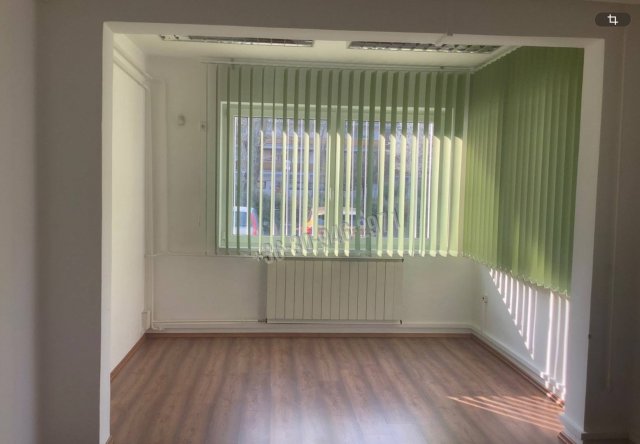Eladó üzlethelyiség, Békéscsabán, Gyóni Géza utcában