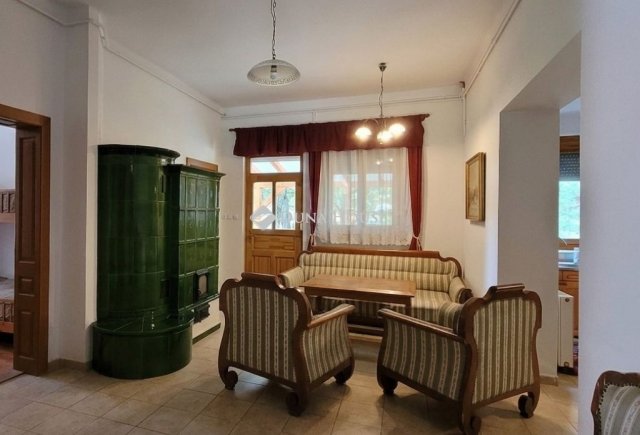 Eladó családi ház, Celldömölkön 110 M Ft, 7 szobás