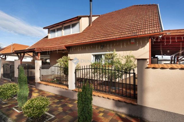 Eladó családi ház, Tokodon 119 M Ft, 5 szobás