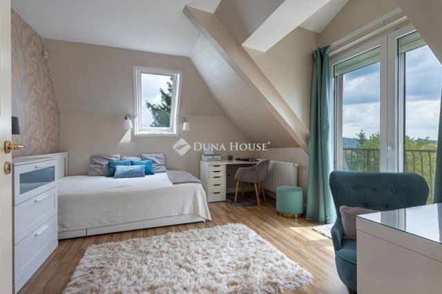 Eladó családi ház, Budapesten, II. kerületben 294.9 M Ft