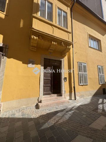Kiadó üzlethelyiség, Győrött 120 E Ft / hó