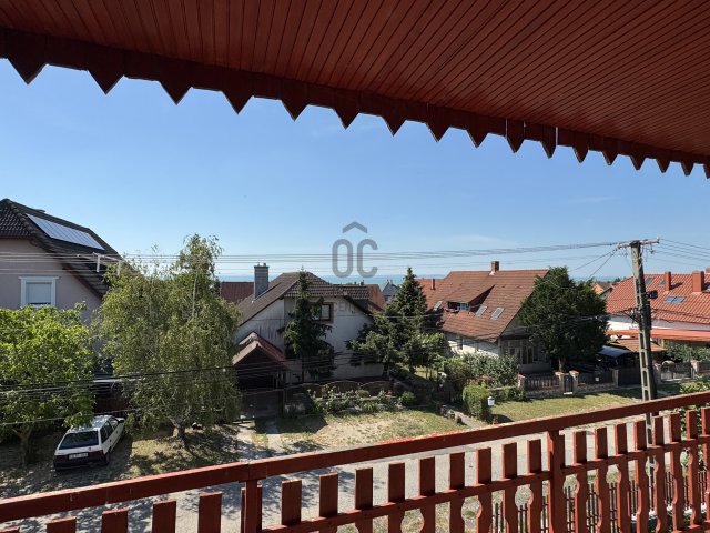 Eladó családi ház, Alsóörsön 209 M Ft, 7 szobás