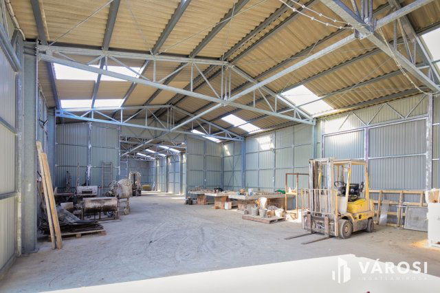 Eladó ipari ingatlan, Békéscsabán 160 M Ft