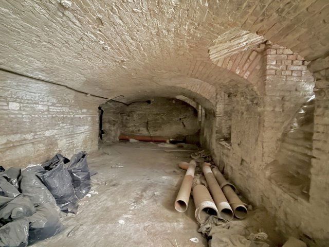 Eladó üzlethelyiség, Budapesten, VIII. kerületben 23 M Ft