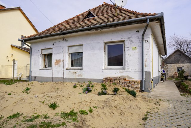 Eladó családi ház, Szigetszentmiklóson 68 M Ft, 3+1 szobás