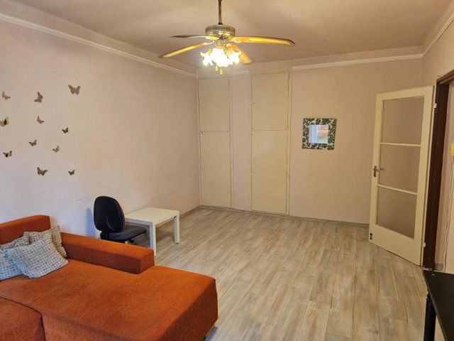 Eladó téglalakás, Kaposváron, Damjanich utcában 37.2 M Ft