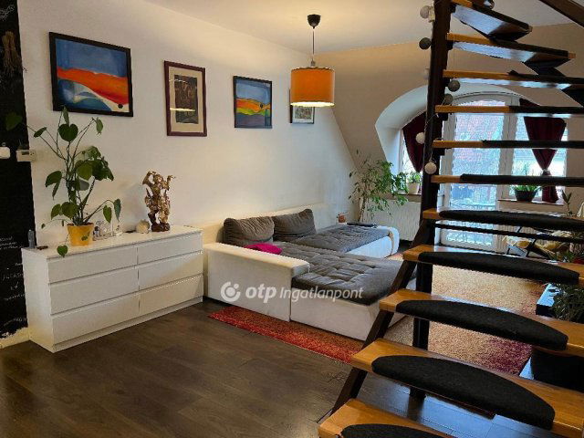 Eladó téglalakás, Egerben 84.9 M Ft, 4 szobás