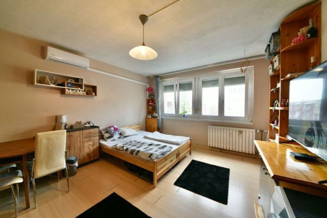 Eladó panellakás, Budapesten, XXI. kerületben 39.9 M Ft, 1 szobás