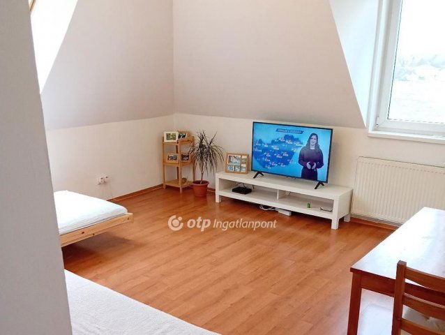 Eladó téglalakás, Dunaharasztin 62.5 M Ft, 2 szobás