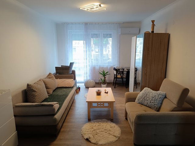 Eladó téglalakás, Keszthelyen 62.5 M Ft, 2+1 szobás