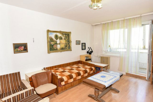 Eladó panellakás, Veszprémben 34.99 M Ft, 1+1 szobás