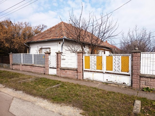 Eladó családi ház, Mezőkövesden 15 M Ft, 2 szobás