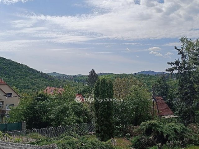 Eladó családi ház, Solymáron 113.5 M Ft, 5 szobás