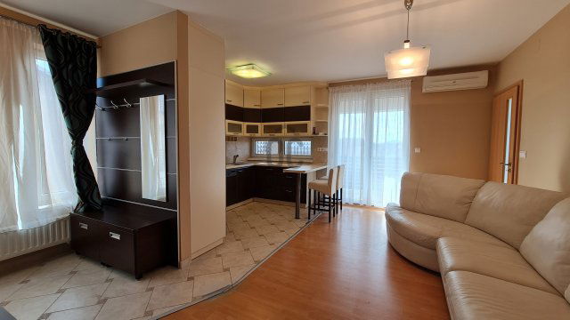 Kiadó téglalakás, albérlet, Pakson 250 E Ft / hó, 3 szobás