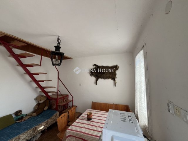 Eladó nyaraló, Tiszakécskén 29.9 M Ft, 4 szobás