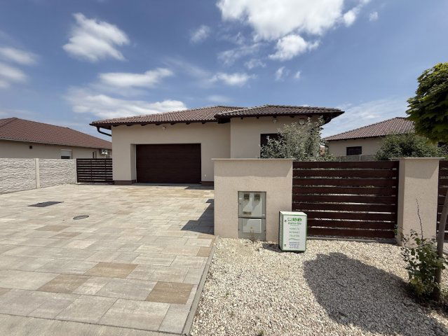 Kiadó családi ház, albérlet, Kecskeméten 417 E Ft / hó