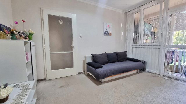 Eladó panellakás, Nyíregyházán 47 M Ft, 3 szobás