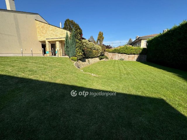 Eladó családi ház, Diósdon 199.3 M Ft, 6 szobás