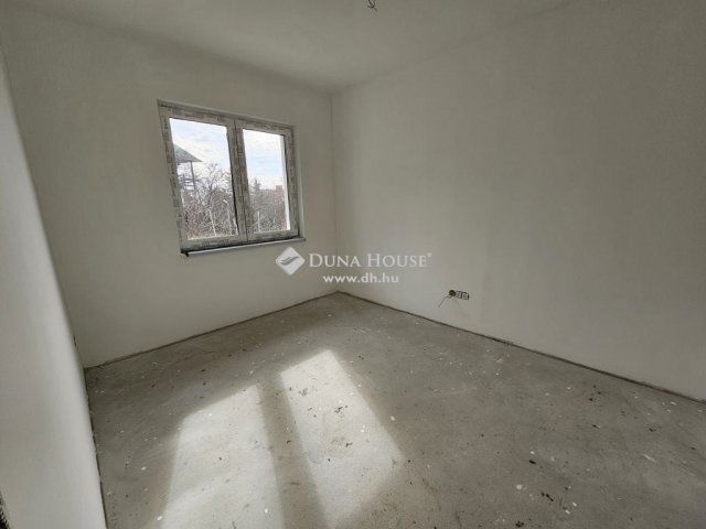 Eladó családi ház, Szentendrén 215 M Ft, 5 szobás