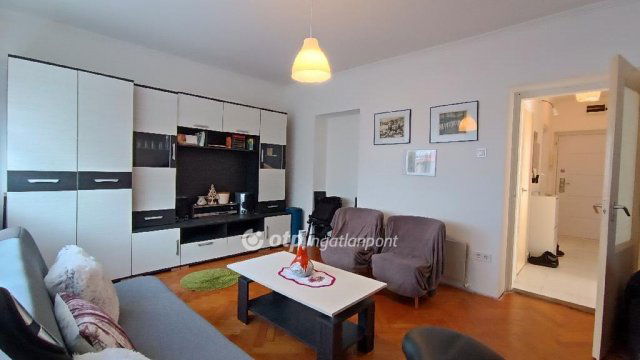 Eladó téglalakás, Tabon 39.9 M Ft, 3 szobás