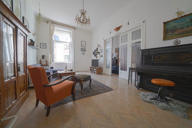 Eladó téglalakás, Budapesten, VII. kerületben, Nyár utcában