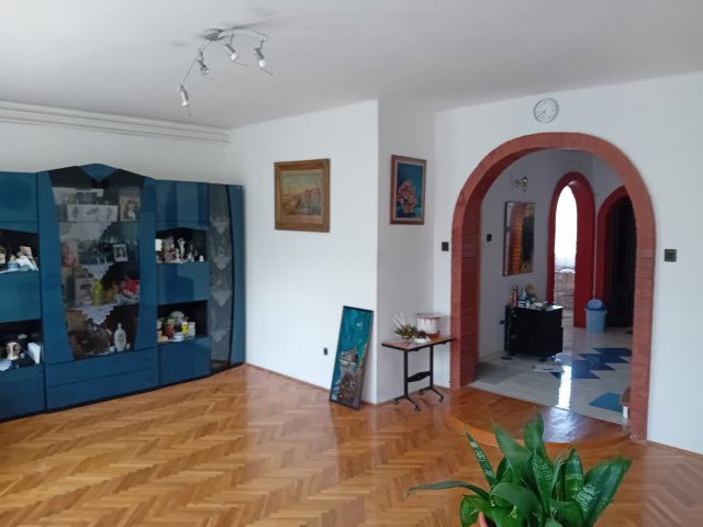 Eladó téglalakás, Nyíregyházán 64.9 M Ft, 5 szobás