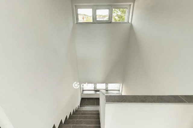 Eladó családi ház, Gyenesdiáson 139 M Ft, 4+1 szobás