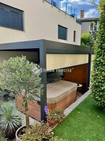 Eladó téglalakás, Pécsett 149 M Ft, 3 szobás