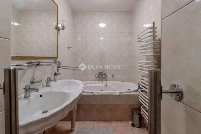 Eladó ikerház, Miskolcon 83.9 M Ft, 4 szobás