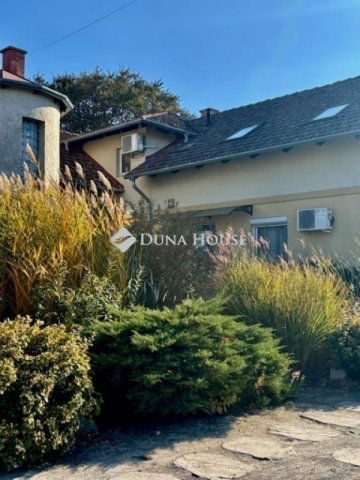 Eladó nyaraló, Üllőn 100 M Ft, 4 szobás / költözzbe.hu