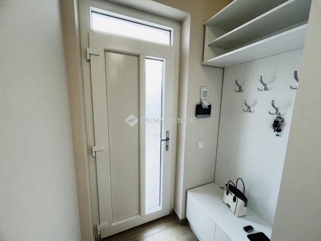Eladó ikerház, Tápiószecsőn 79.9 M Ft, 4 szobás