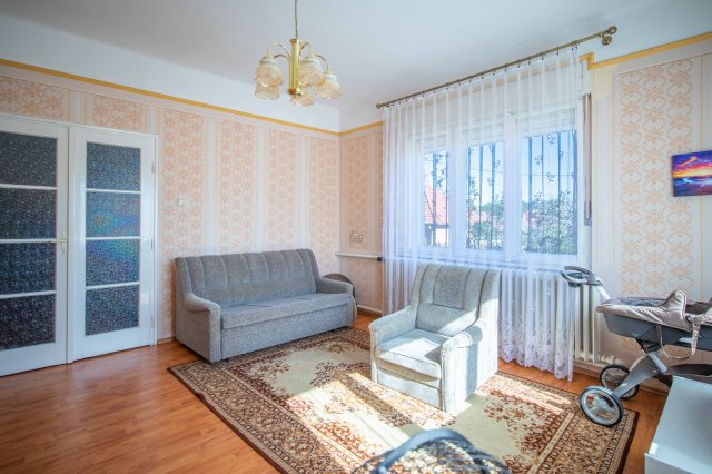Eladó családi ház, Csömörön 115 M Ft, 4 szobás
