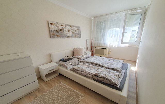 Kiadó téglalakás, albérlet, Debrecenben 250 E Ft / hó, 3 szobás