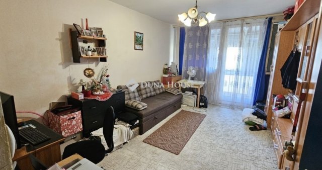 Eladó panellakás, Pécsett 42.9 M Ft, 2 szobás