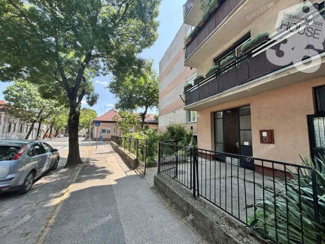 Eladó téglalakás, Kecskeméten 37.5 M Ft, 2 szobás
