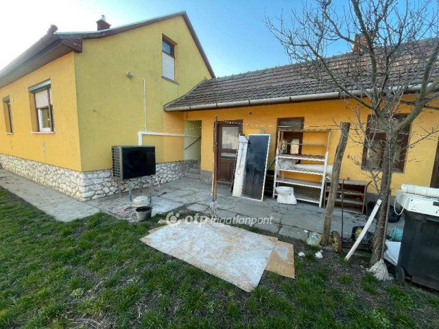 Eladó családi ház, Besenyőtelken 31.5 M Ft, 3 szobás