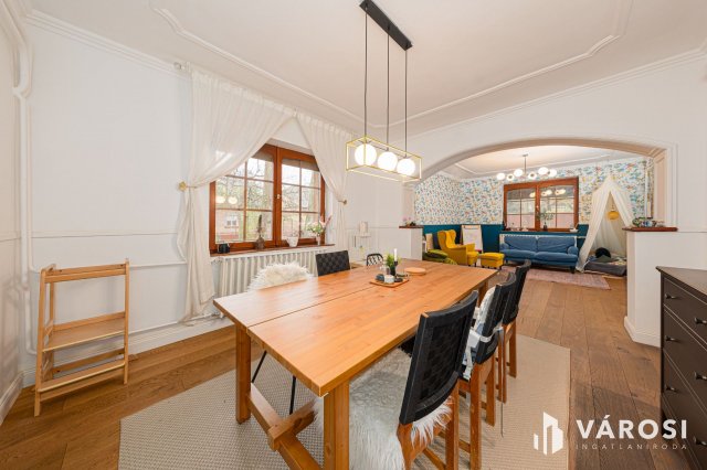 Eladó családi ház, Makón 89.5 M Ft, 5 szobás