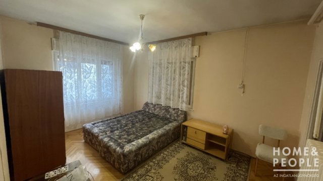 Eladó családi ház, Szegeden 59 M Ft, 3 szobás