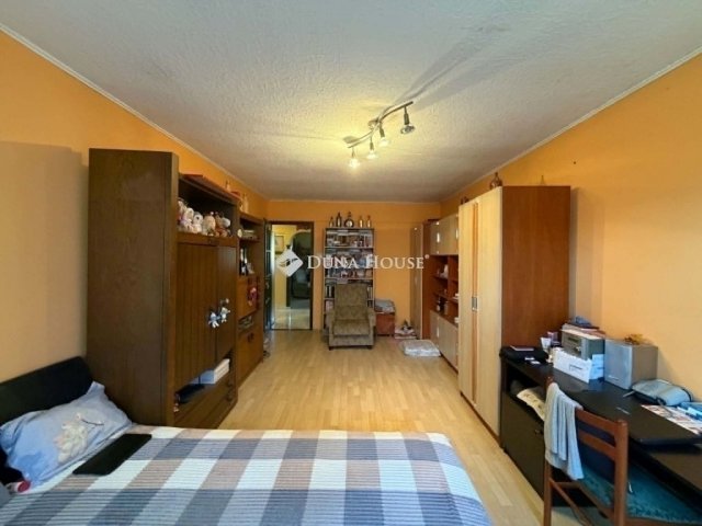 Eladó családi ház, Budapesten, XVIII. kerületben 89.9 M Ft
