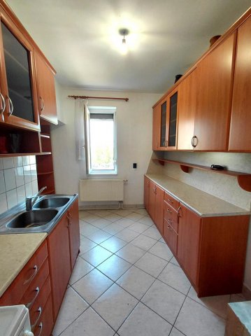 Eladó téglalakás, Oroszlányban 38.9 M Ft, 2 szobás