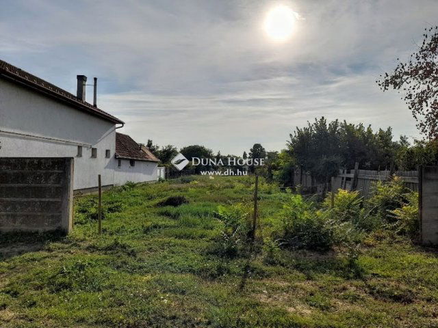 Eladó telek, Békéscsabán 8 M Ft / költözzbe.hu