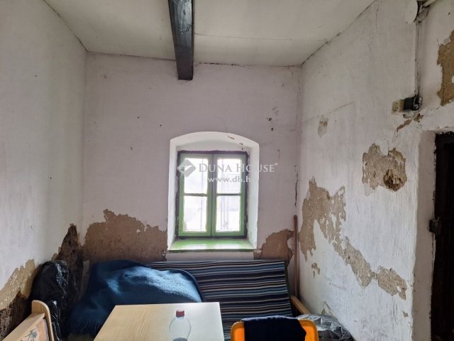 Eladó családi ház, Bicskén 19.5 M Ft, 3 szobás