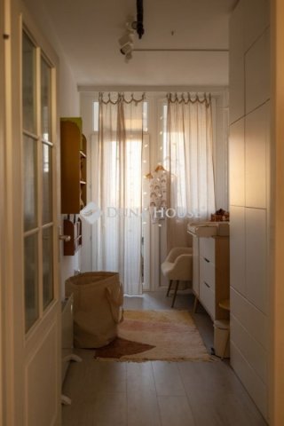 Eladó panellakás, Székesfehérvárott 62.3 M Ft, 3 szobás