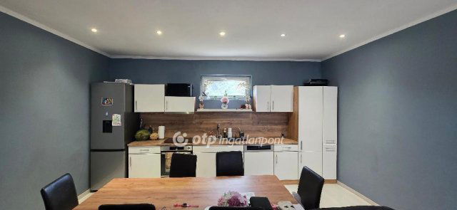 Eladó családi ház, Nyíregyházán 66.99 M Ft, 1+2 szobás