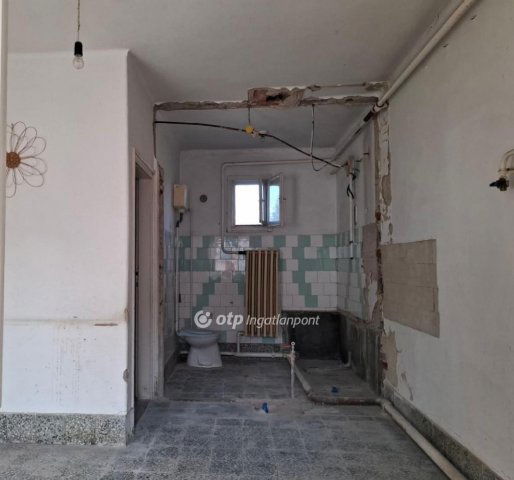 Eladó családi ház, Biharkeresztesen 26 M Ft, 1+2 szobás