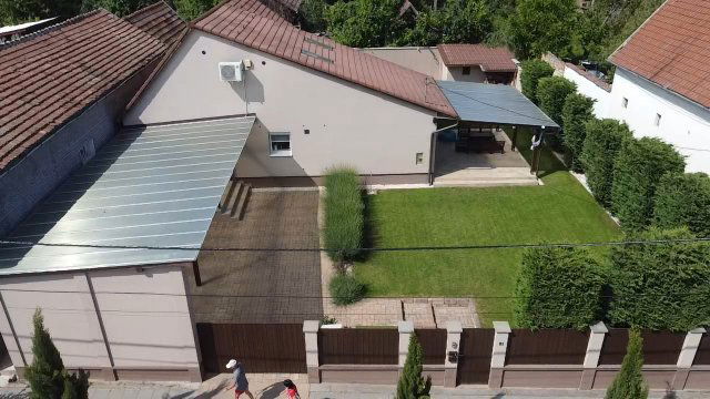 Eladó családi ház, Csömörön 198 M Ft, 4+1 szobás