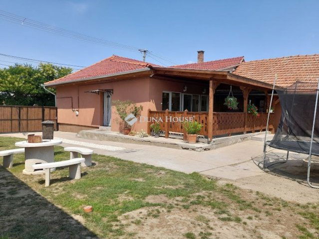 Eladó családi ház, Békéscsabán 44.9 M Ft, 3 szobás