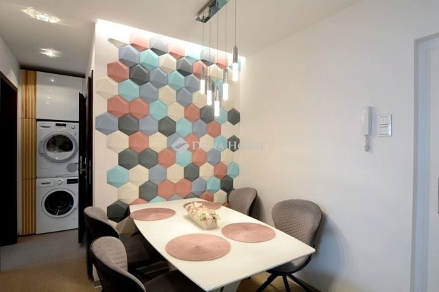 Eladó panellakás, Kecskeméten 66 M Ft, 2 szobás