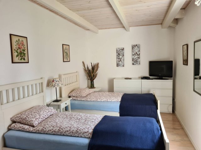 Eladó családi ház, Vágáshután 47 M Ft, 2 szobás